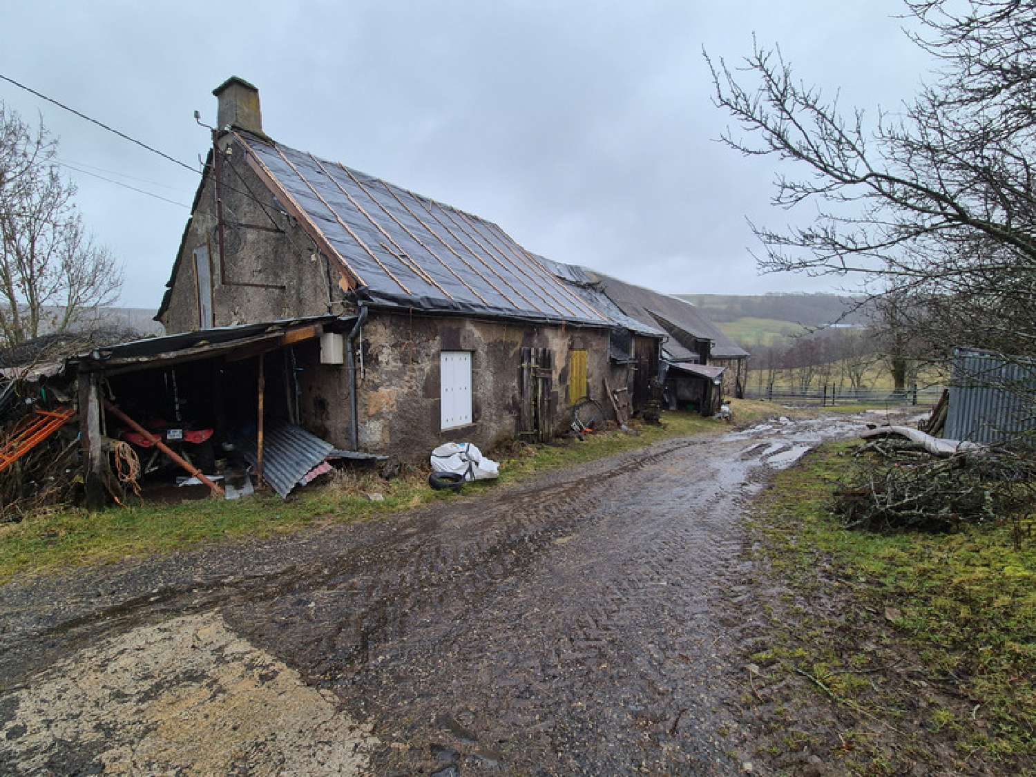  en venta casa Saint-Saturnin Cantal 2