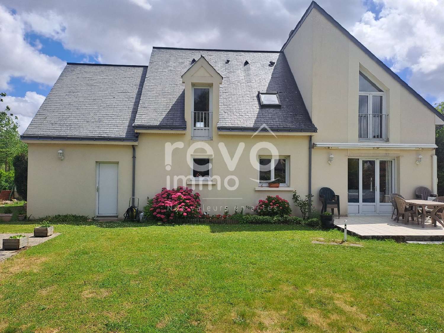 for sale house Saint-Sylvain-d'Anjou Maine-et-Loire 1
