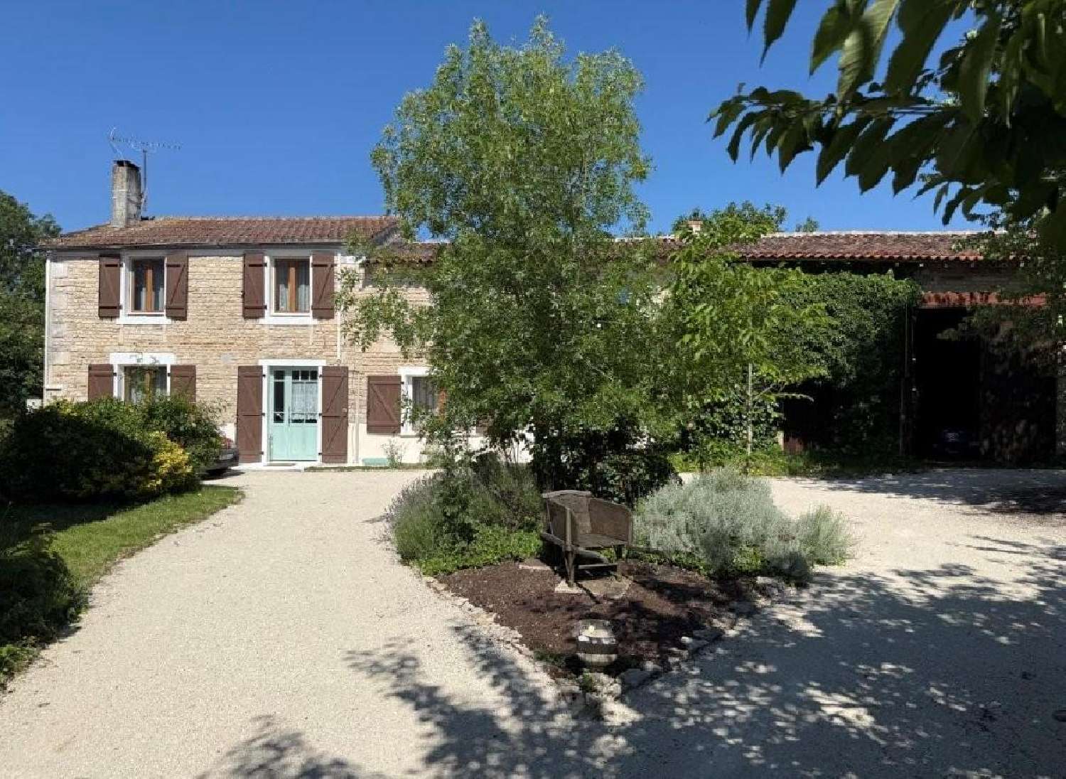  te koop huis Souvigné Charente 2