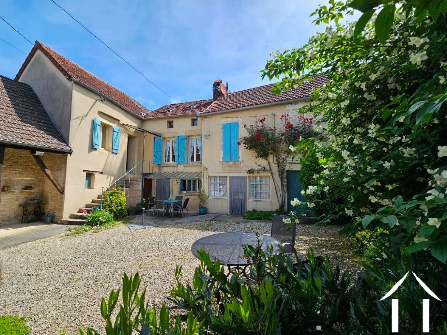  te koop huis Stigny Yonne 1