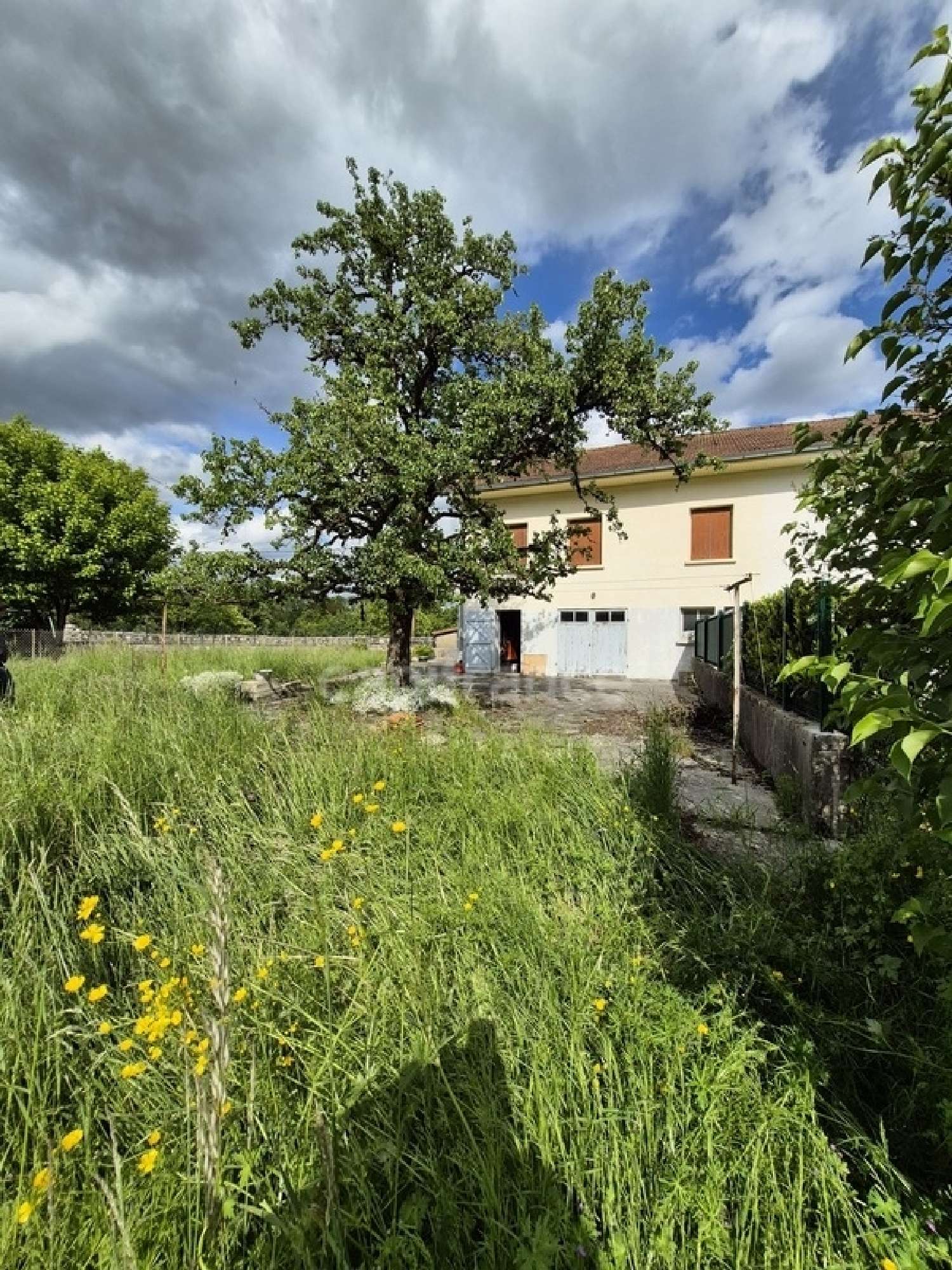 à vendre maison Vescles Jura 1