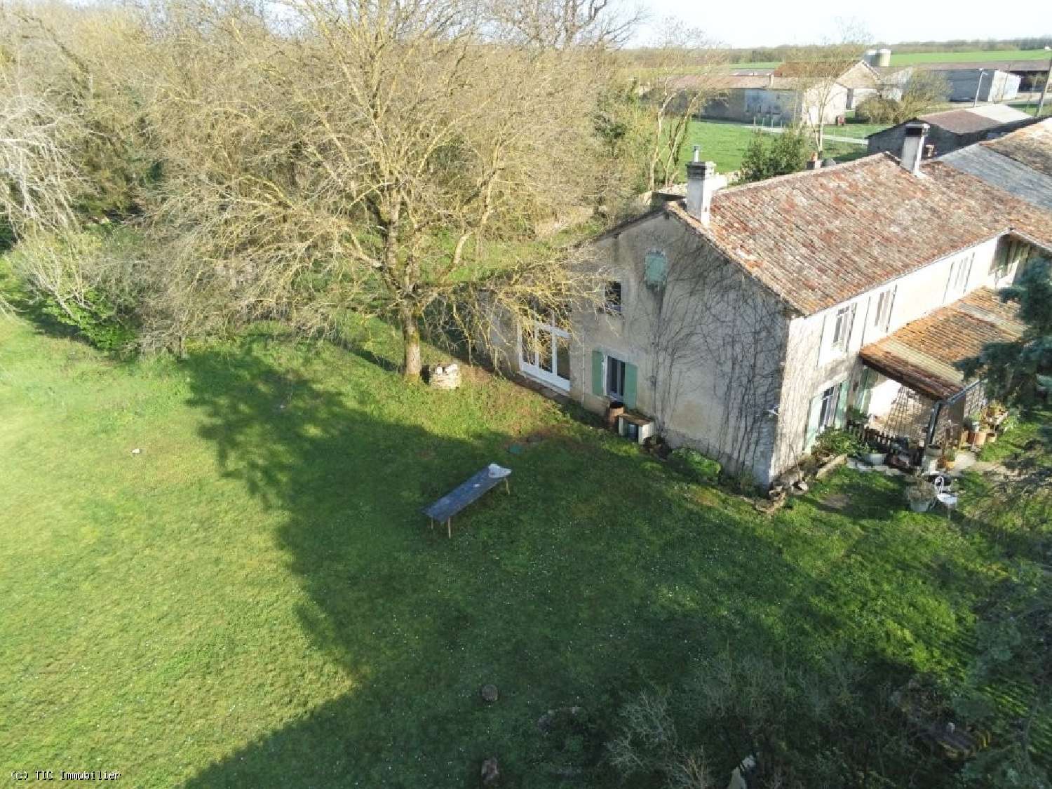 te koop huis Villefagnan Charente 2
