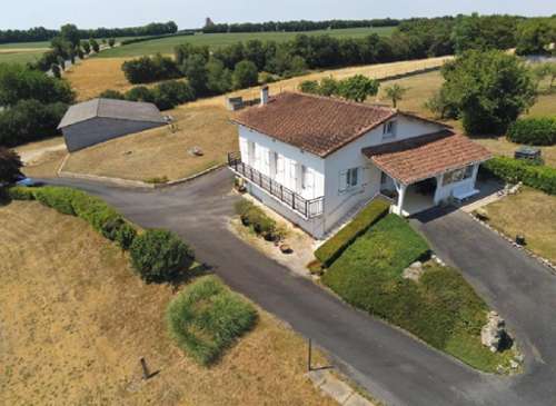 Villefagnan Charente huis foto 7362695