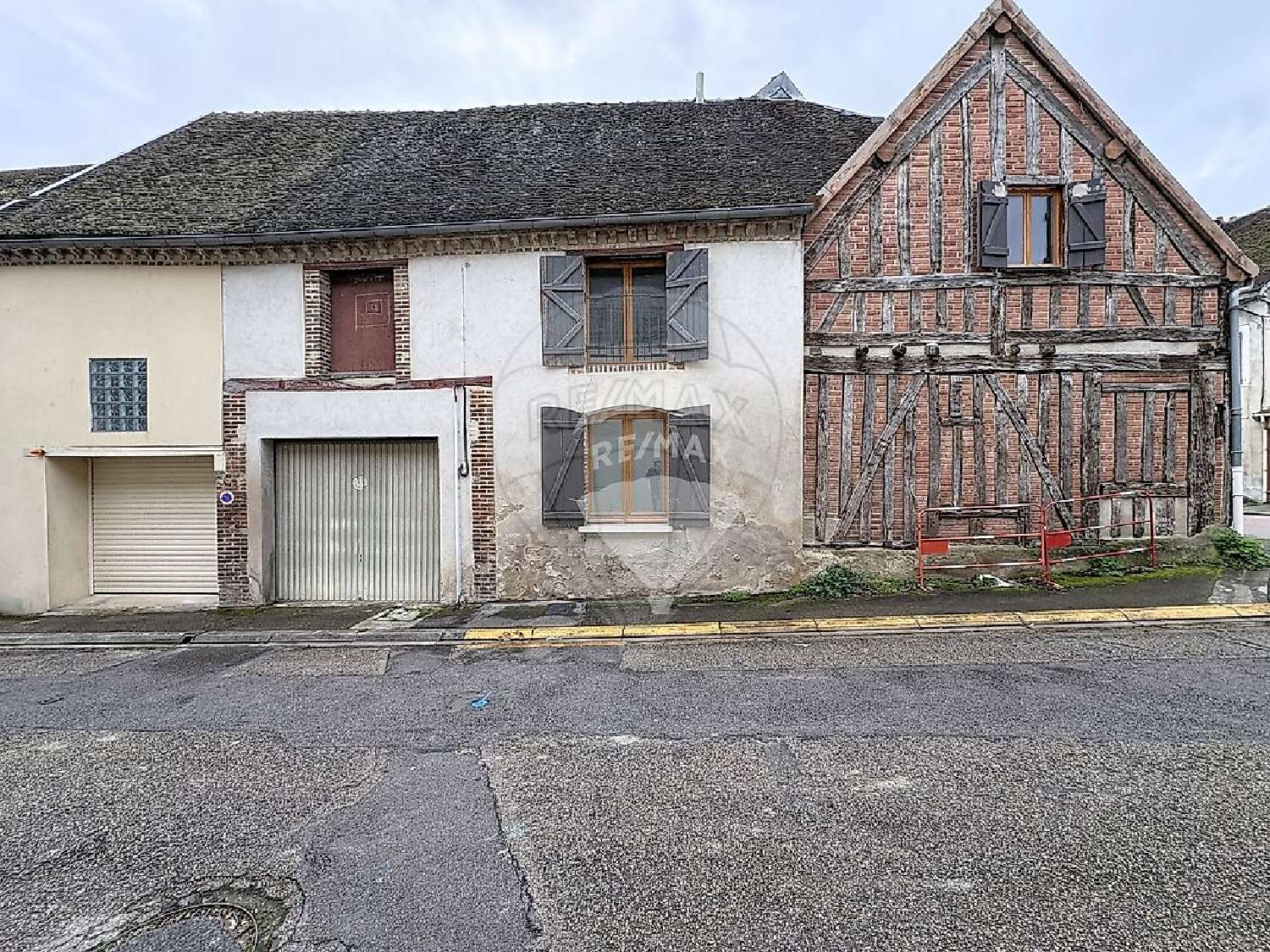 en venta casa Villeneuve-l'Archevêque Yonne 2