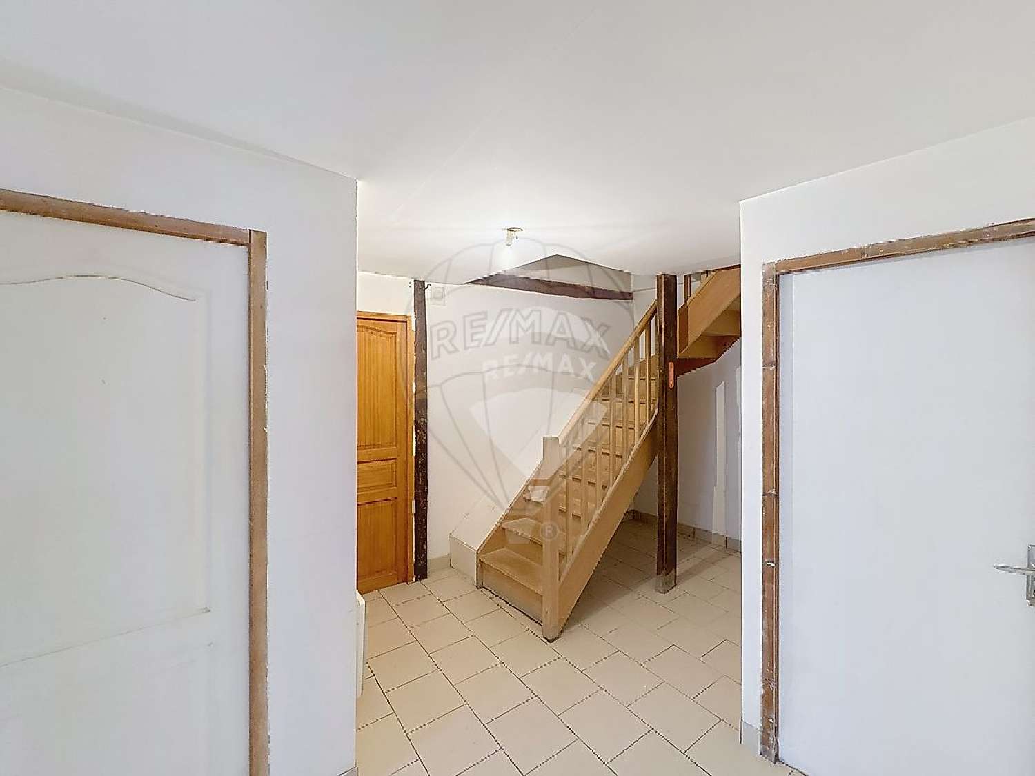 en venta casa Villeneuve-l'Archevêque Yonne 8