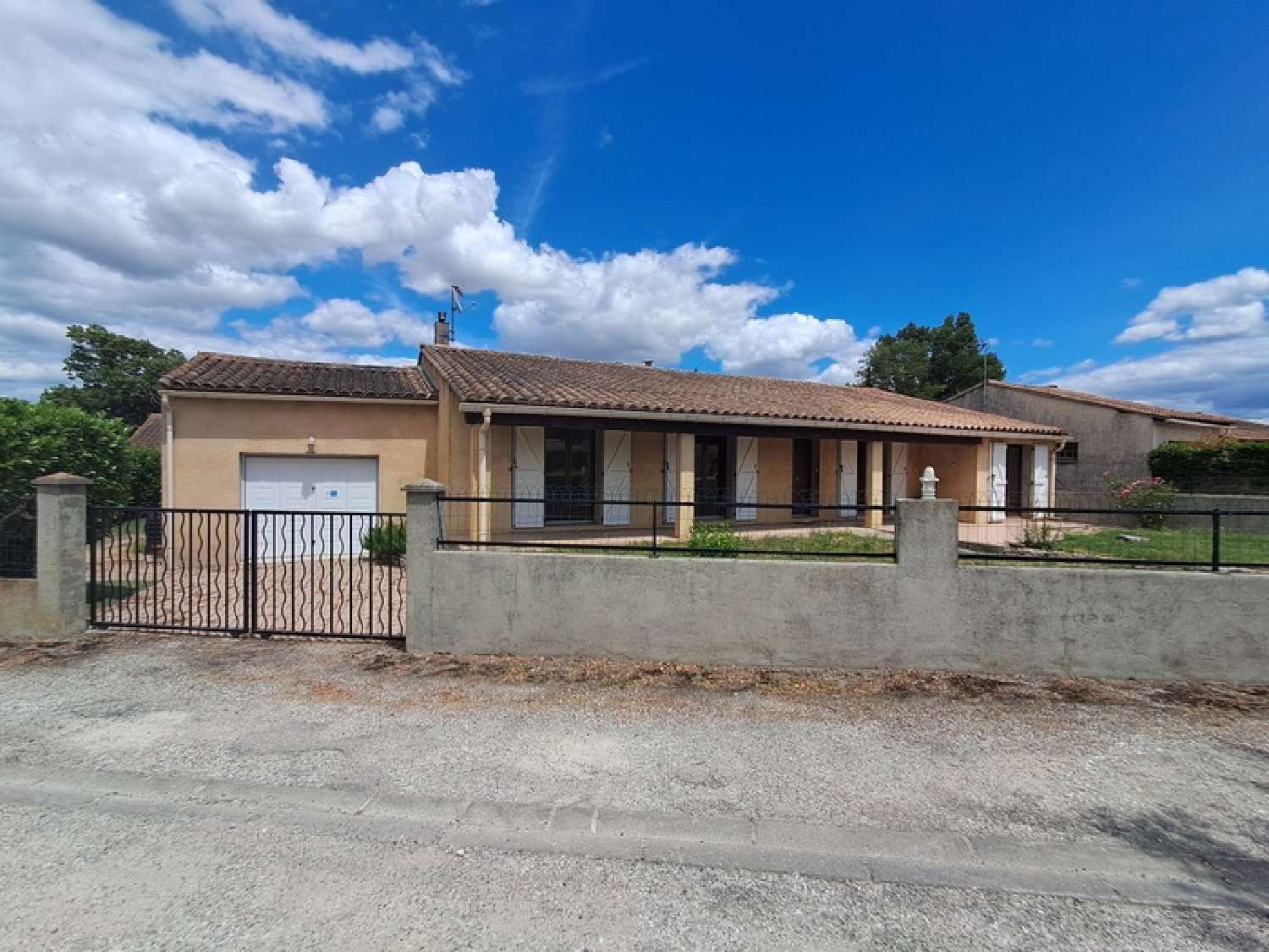 en venta casa Villesiscle Aude 1