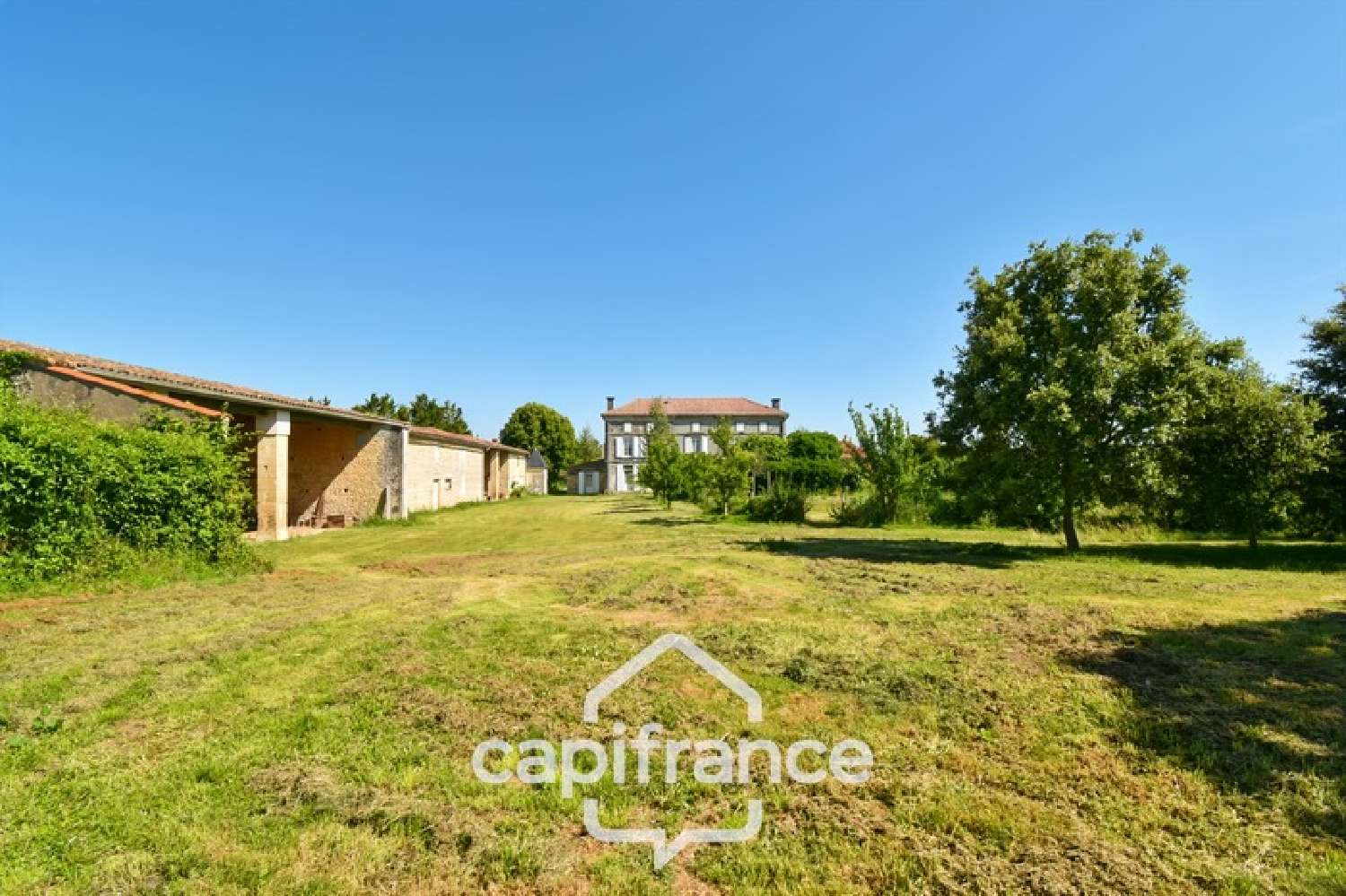  for sale mansion Paillé Charente-Maritime 4