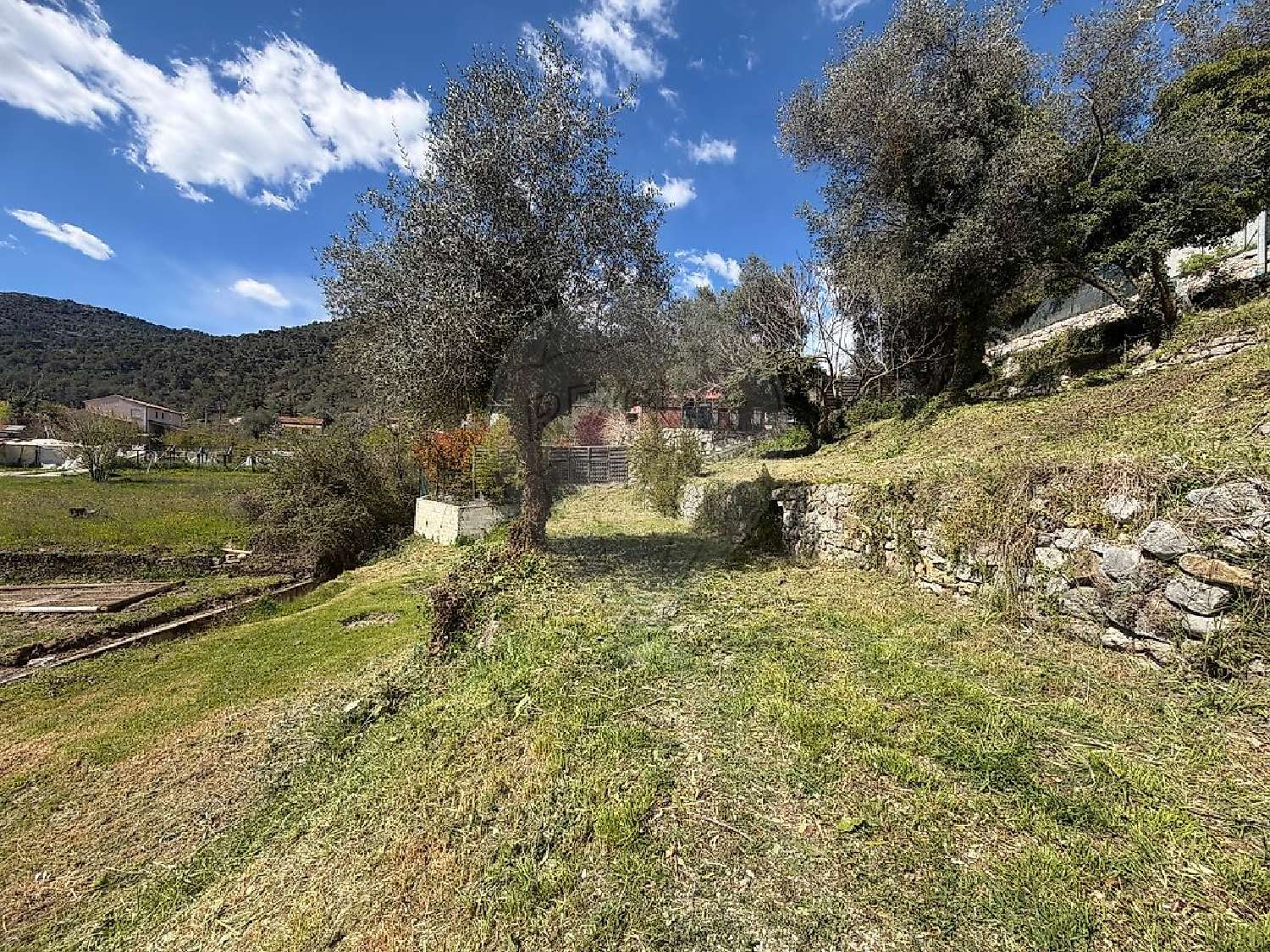 te koop terrein Tourrette-Levens Alpes-Maritimes 2