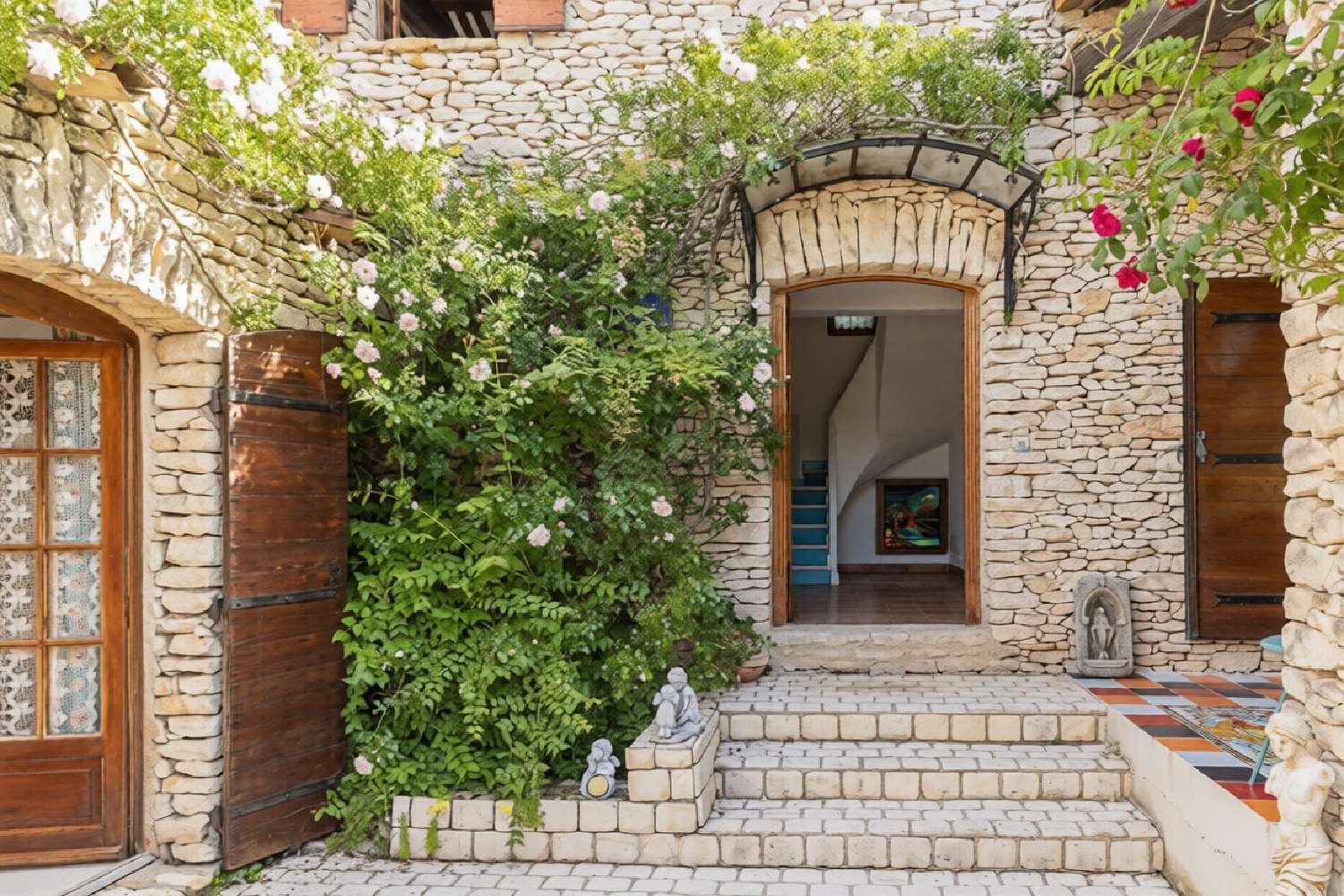 for sale villa Gordes Vaucluse 3