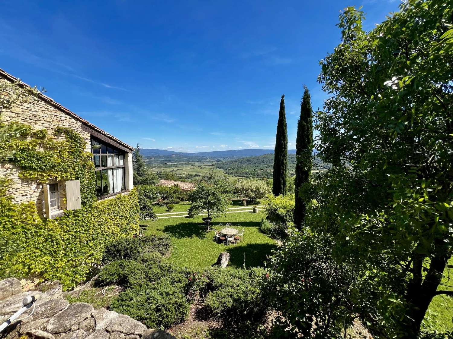 for sale villa Gordes Vaucluse 4
