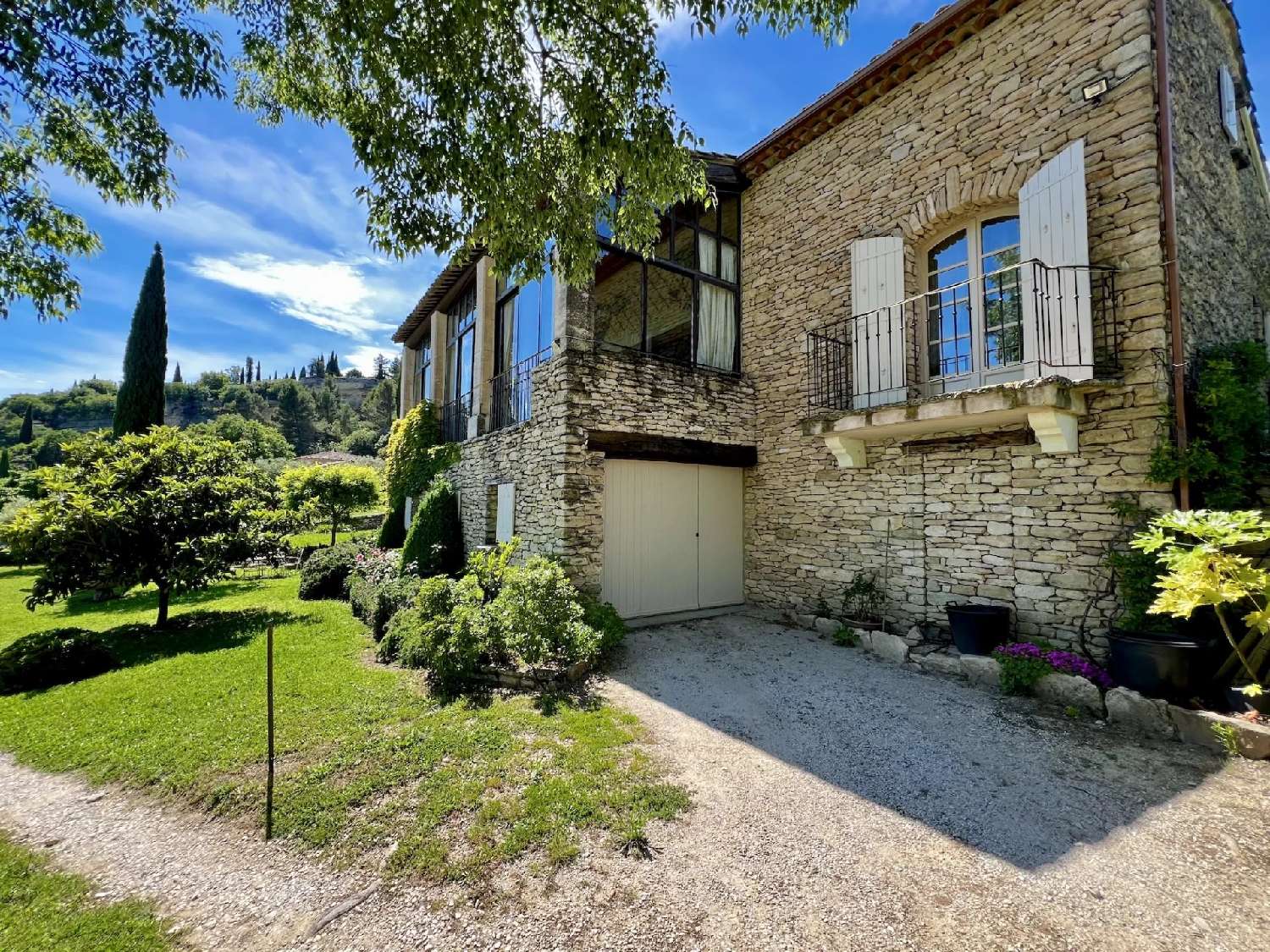 for sale villa Gordes Vaucluse 5