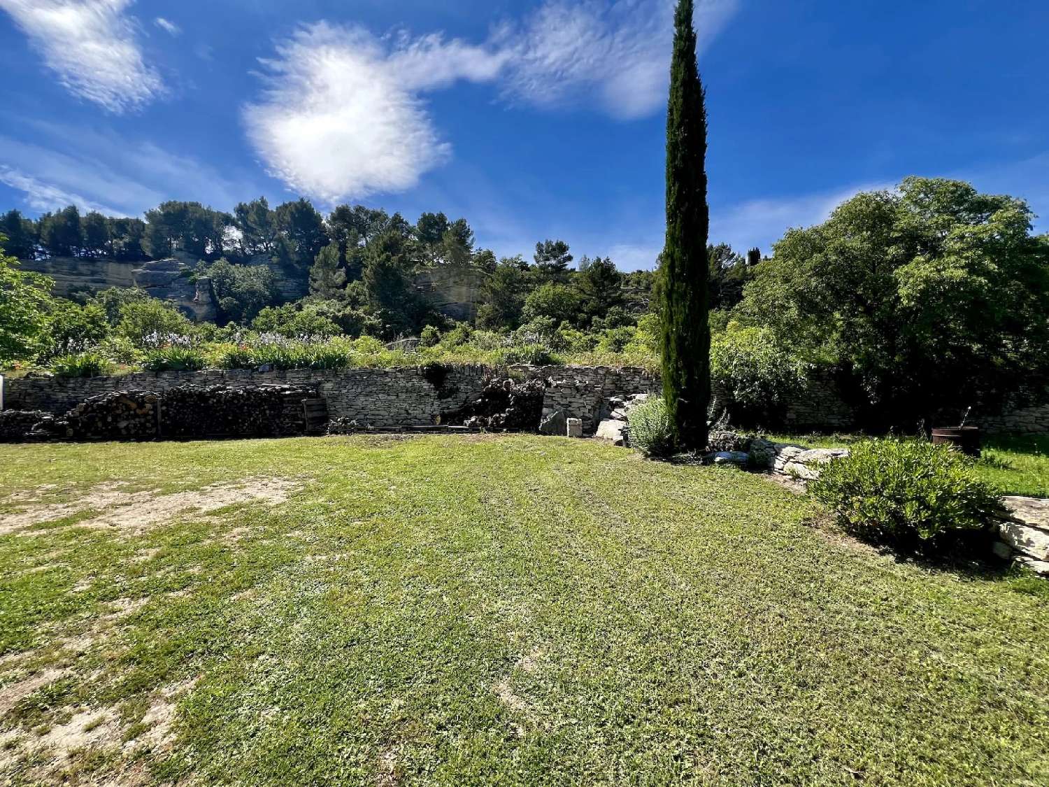 for sale villa Gordes Vaucluse 8