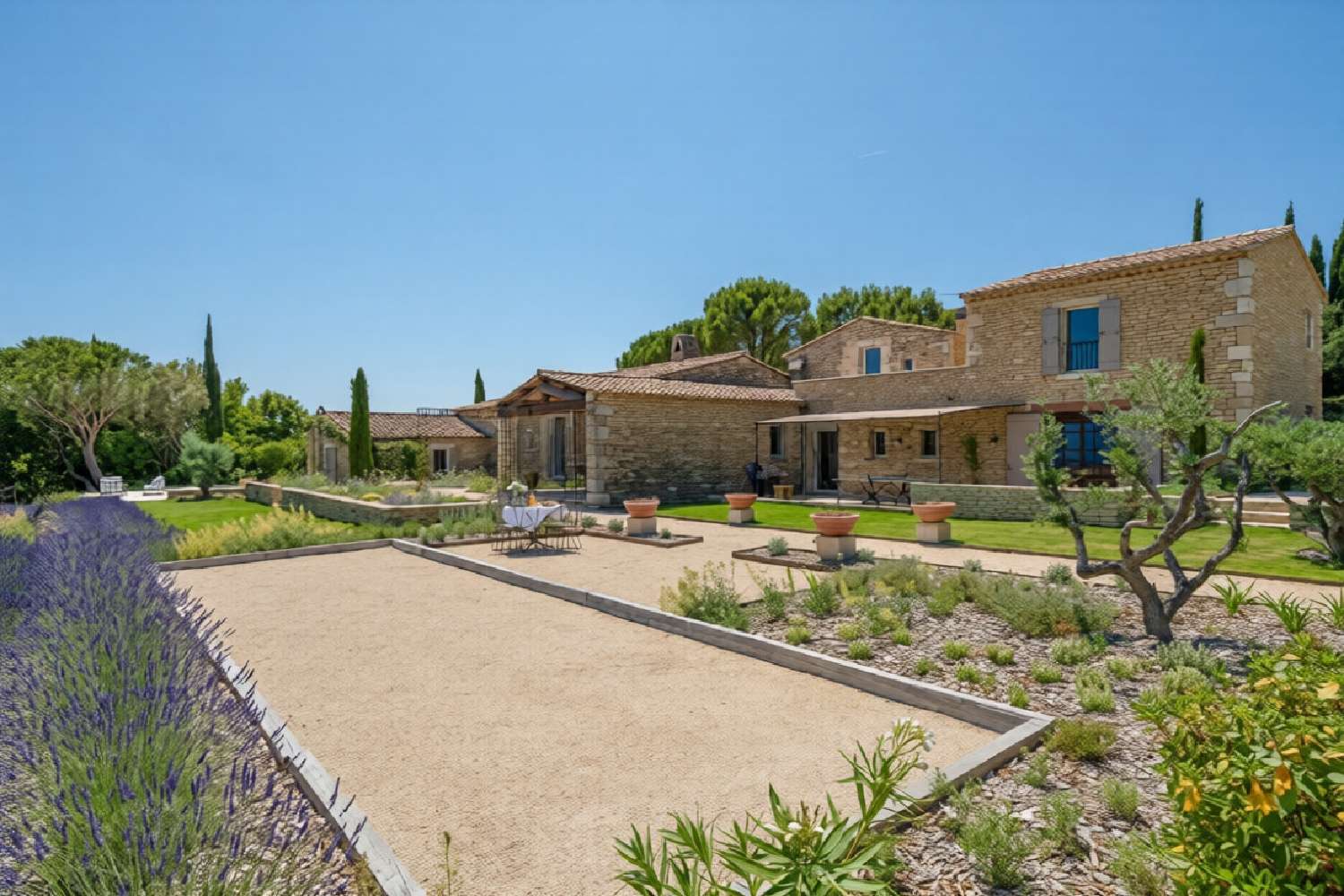  for sale villa Gordes Vaucluse 2
