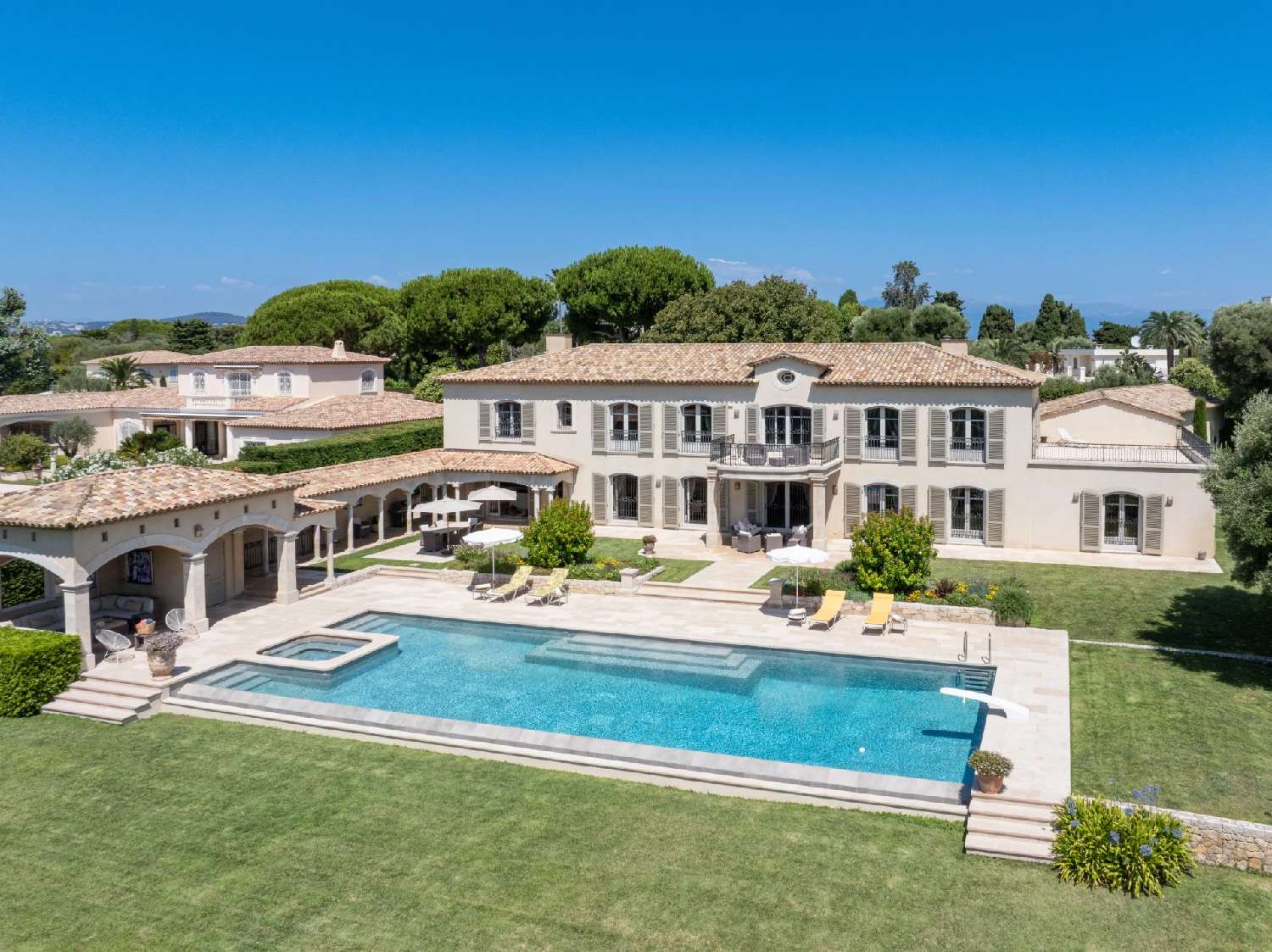  for sale villa Juan-les-Pins Alpes-Maritimes 1