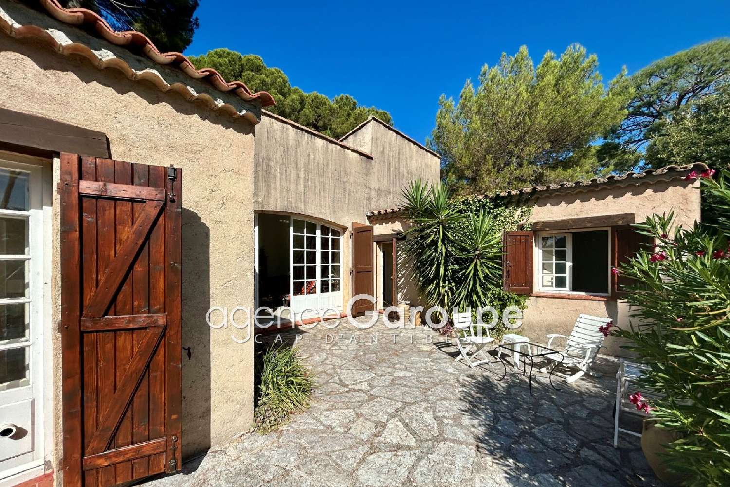  for sale villa Juan-les-Pins Alpes-Maritimes 1