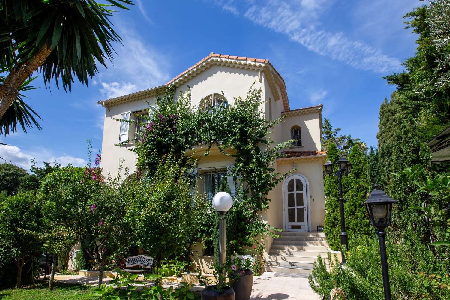 te koop villa Juan-les-Pins Alpes-Maritimes 1