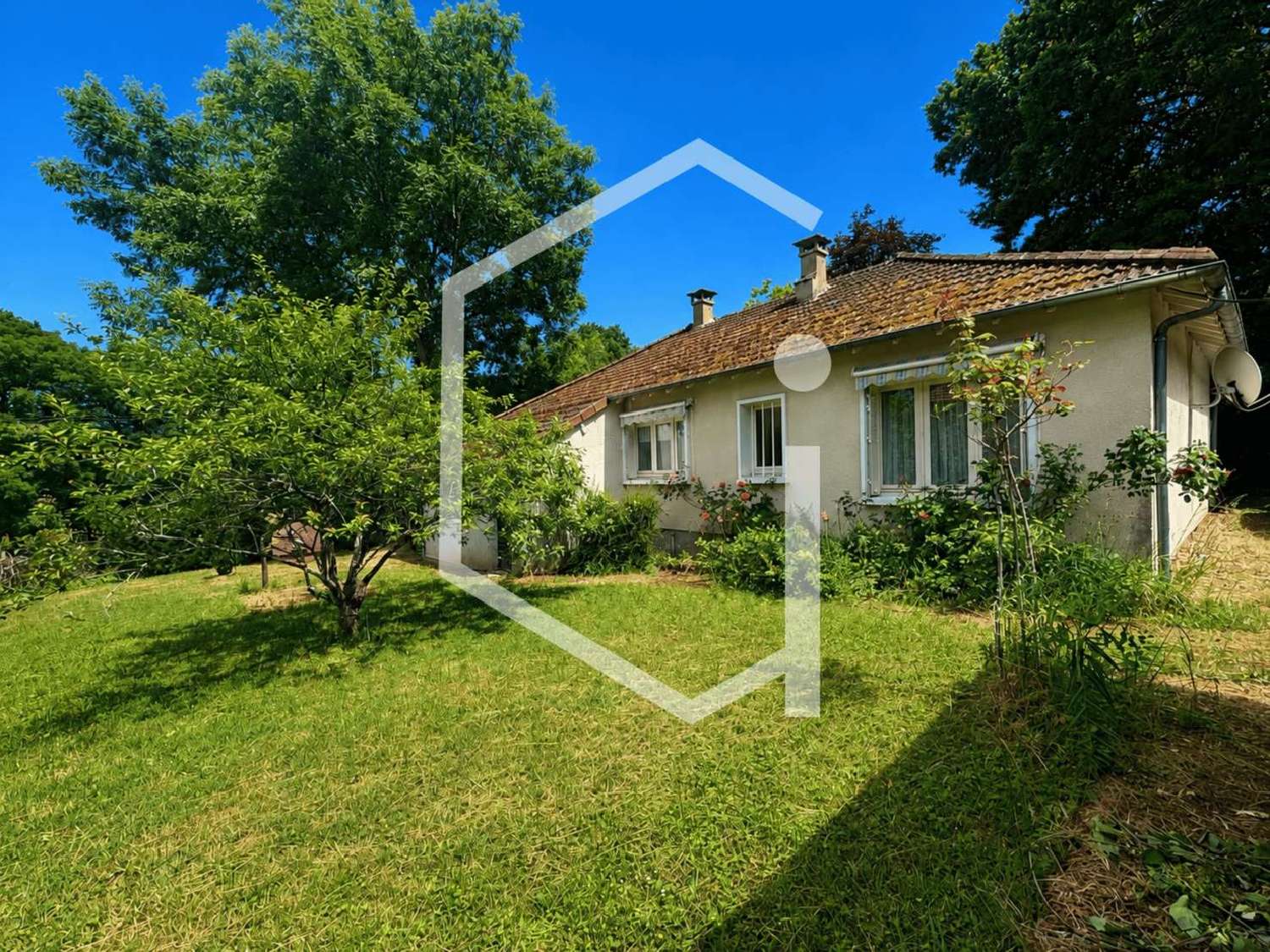 te koop villa Léré Cher 1