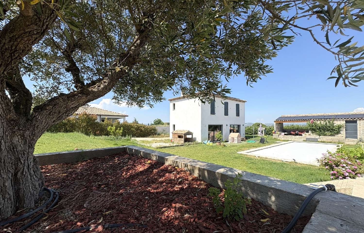en venta villa Meynes Gard 2