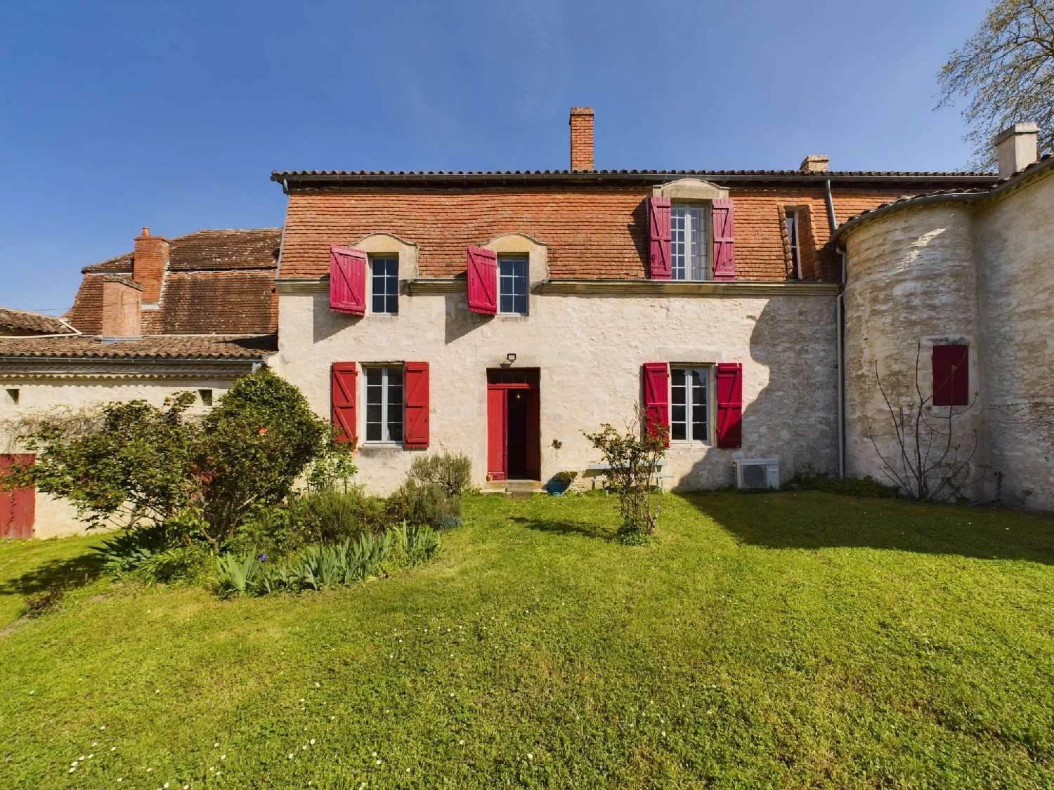 for sale villa Puymirol Lot-et-Garonne 5