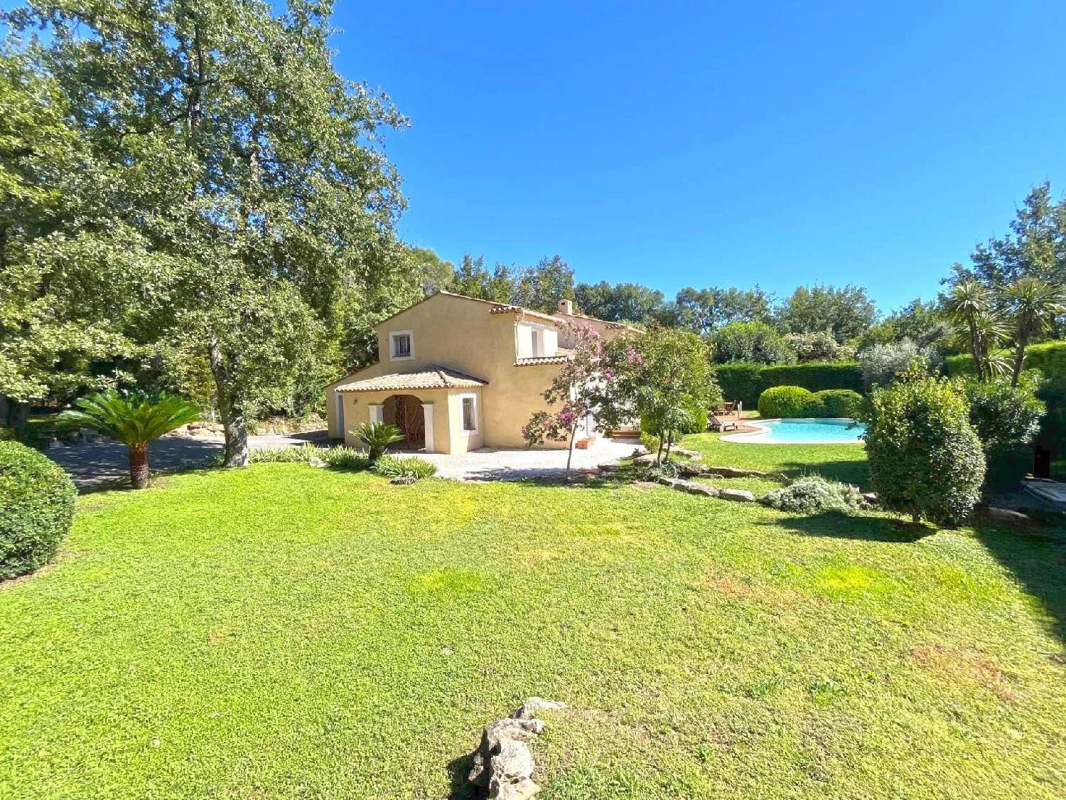  te koop villa Roquefort-les-pins Alpes-Maritimes 2