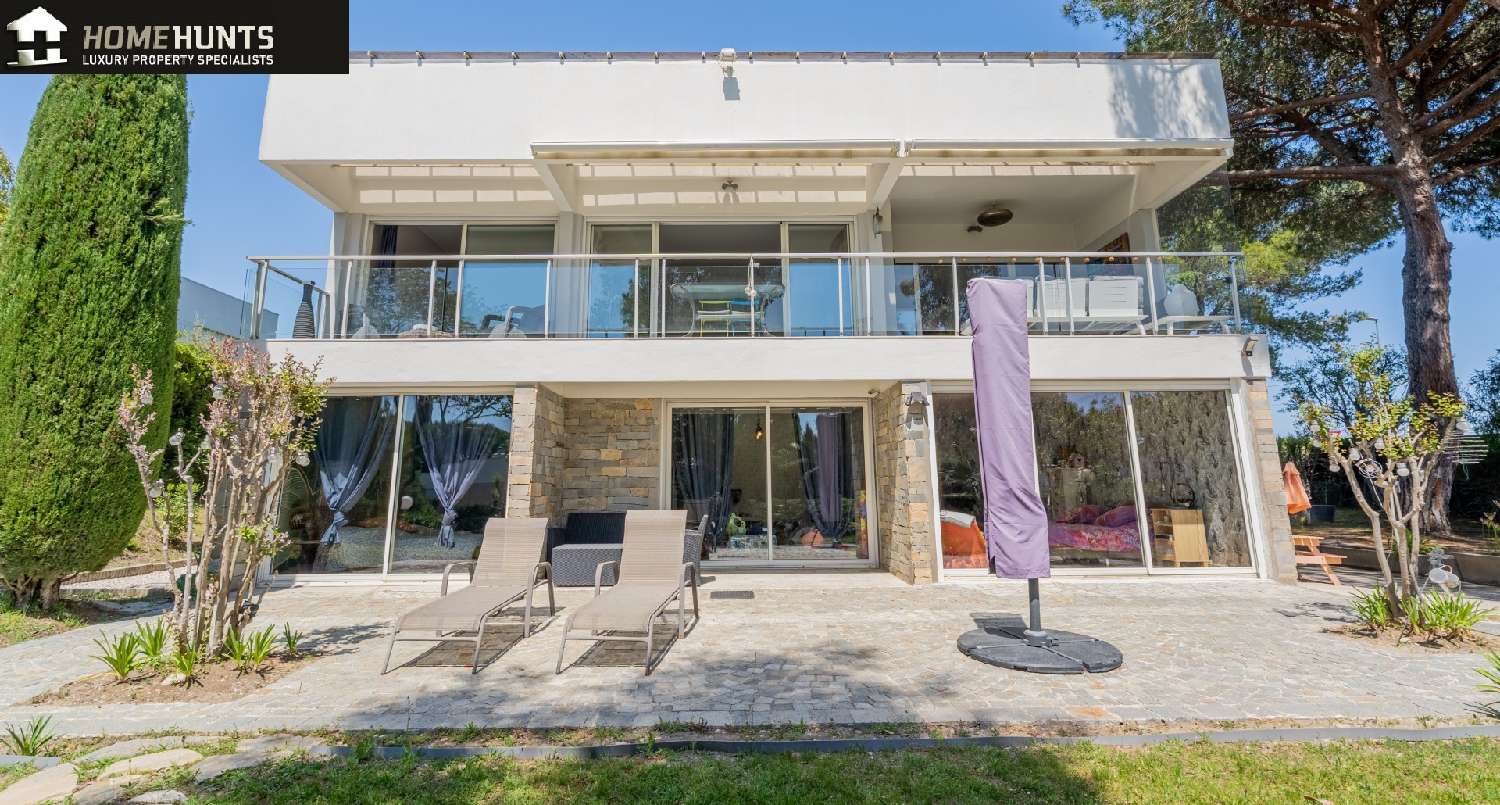 te koop villa Villeneuve-Loubet Alpes-Maritimes 2
