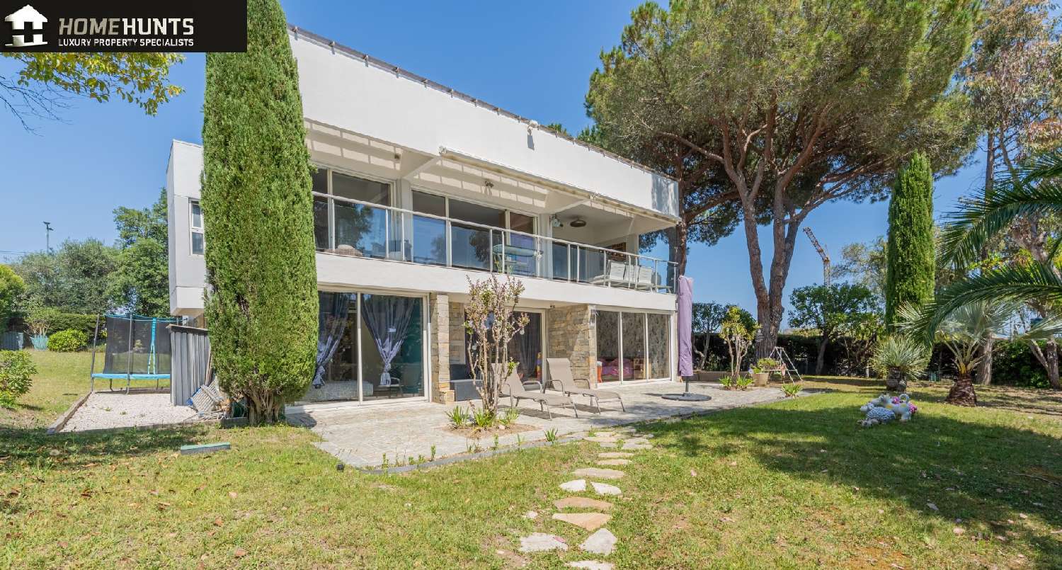 te koop villa Villeneuve-Loubet Alpes-Maritimes 3