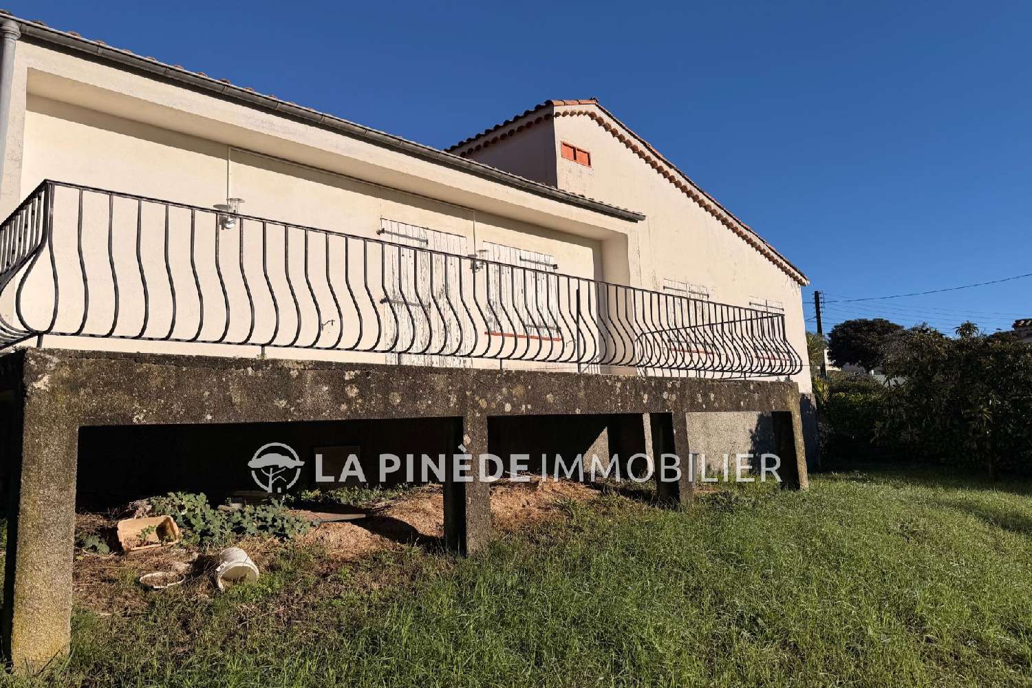  for sale villa Villeneuve-Loubet Alpes-Maritimes 1