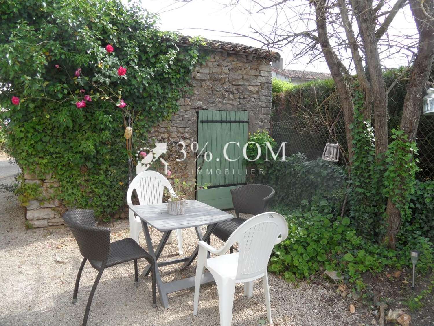  à vendre maison de village Sommières-du-Clain Vienne 3