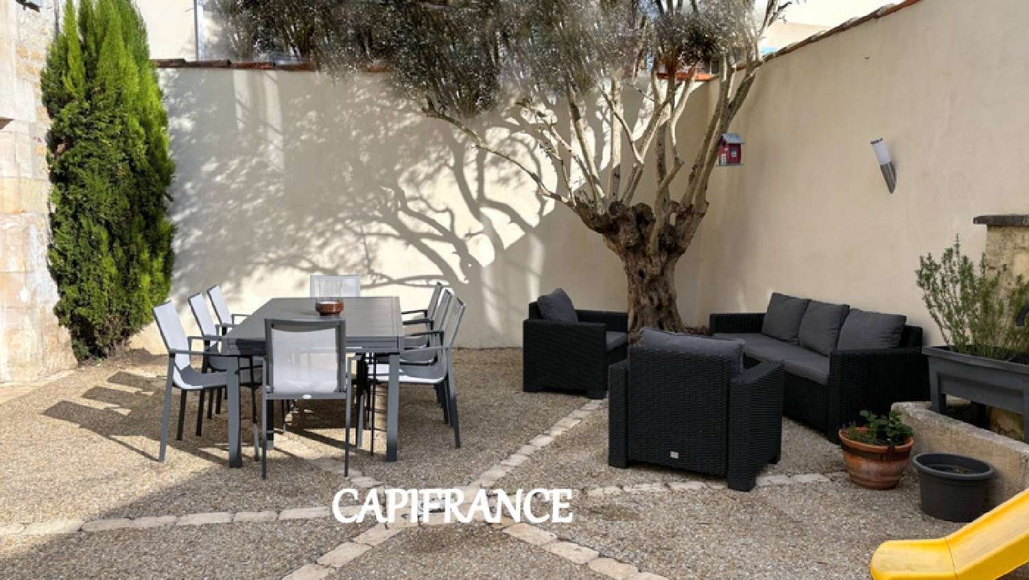  à vendre maison de village Taillebourg Charente-Maritime 1