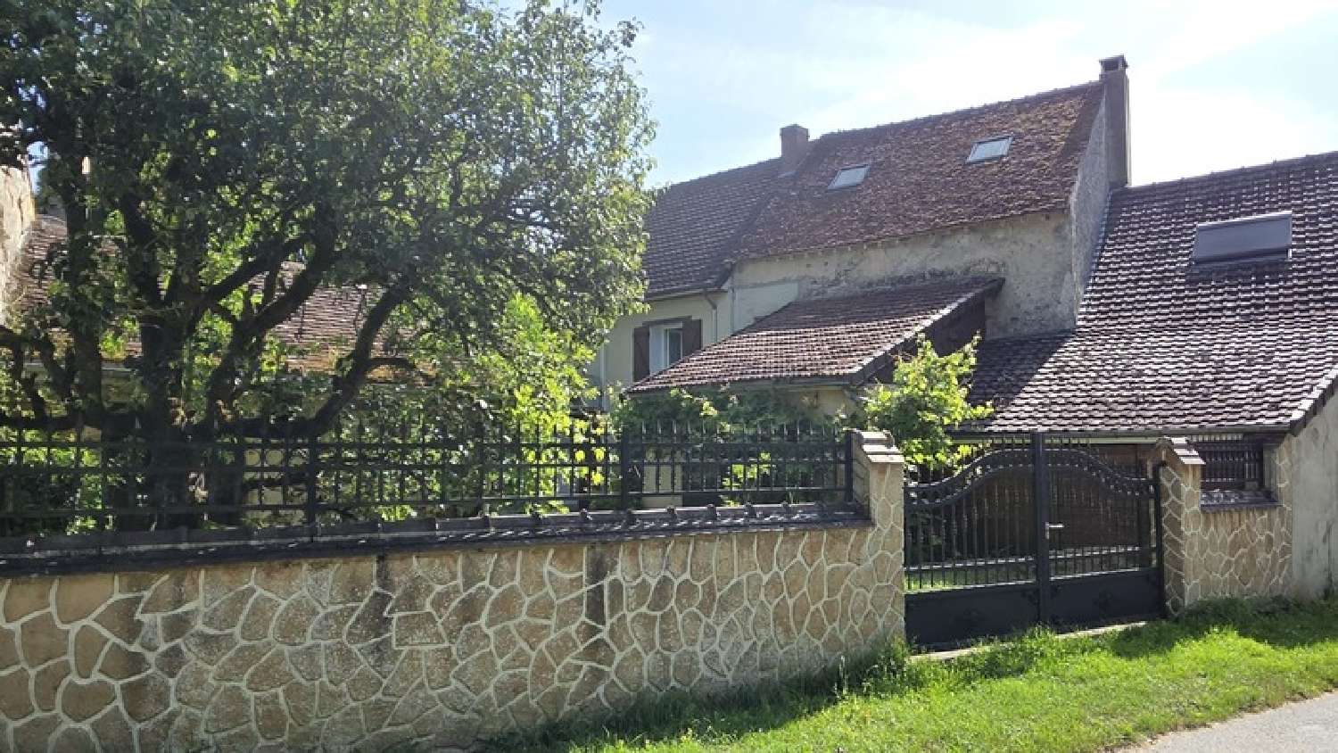  à vendre maison de village Verdelot Seine-et-Marne 4