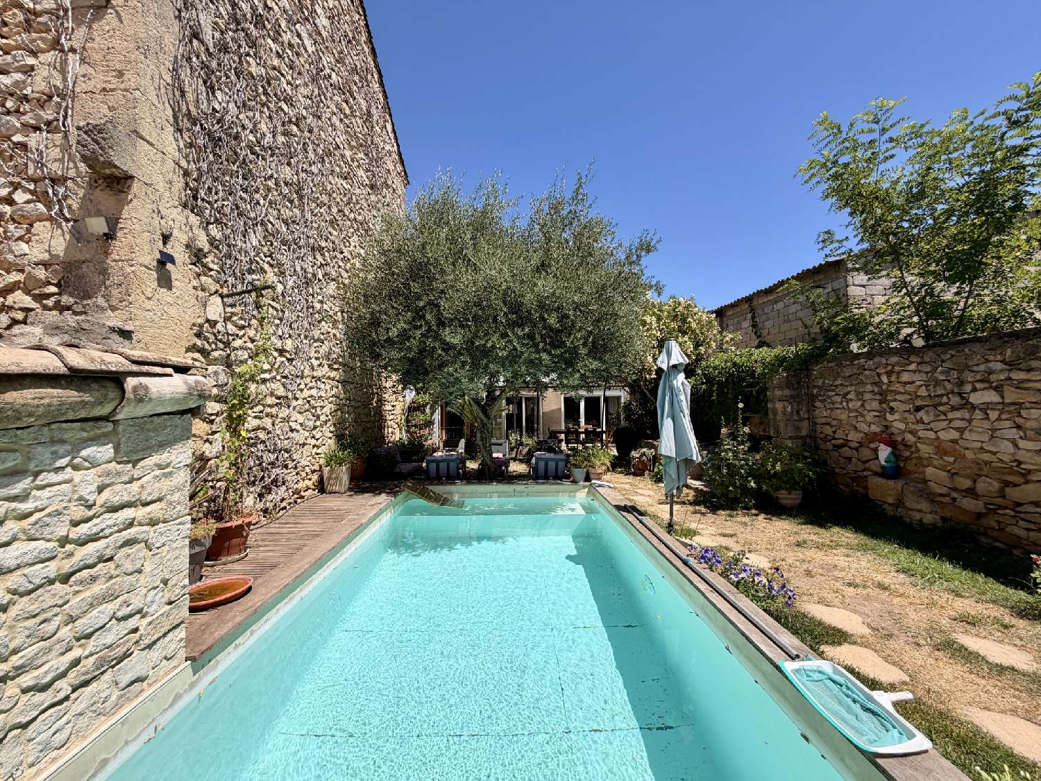 à vendre maison de village Vergèze Gard 1