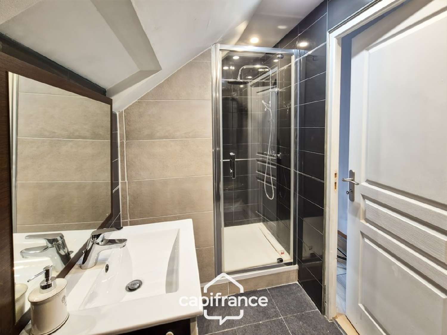  for sale village house Villemaréchal Seine-et-Marne 8