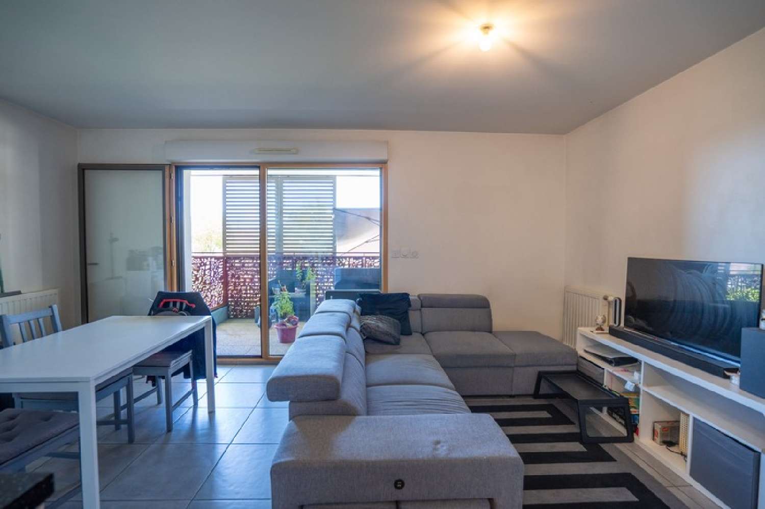kaufen Wohnung/ Apartment Bron Rhône 2
