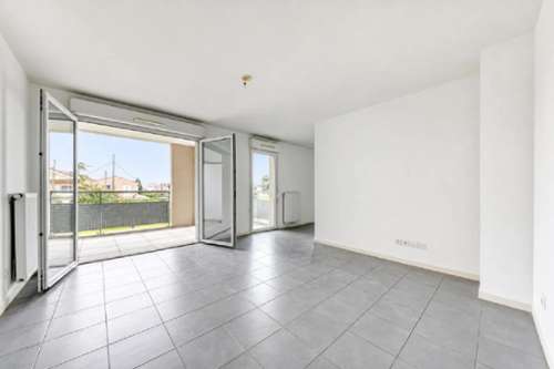 Décines-Charpieu Rhône apartment foto 7368895