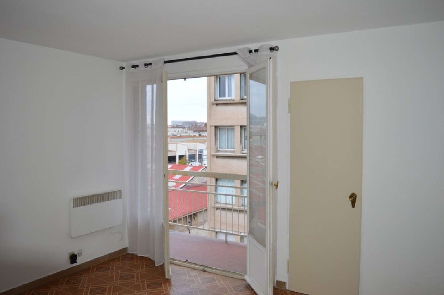 à vendre appartement Marseille 10e Arrondissement Bouches-du-Rhône 3