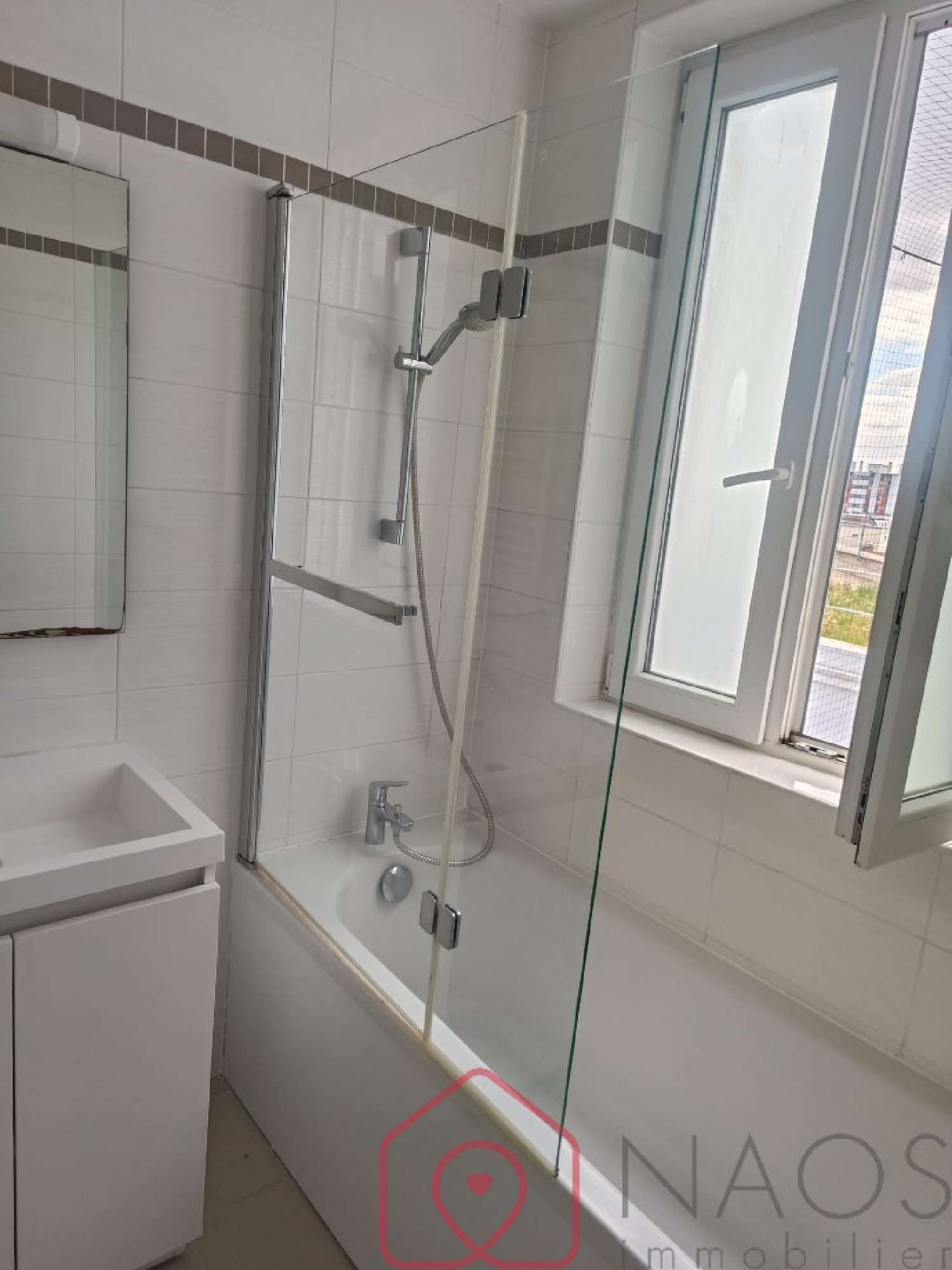 à vendre appartement Paris 20e Arrondissement Paris (Seine) 8
