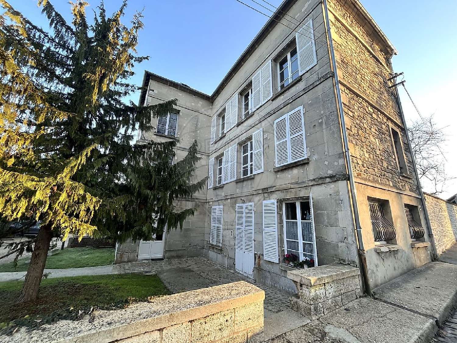 for sale apartment Senlis Oise 1