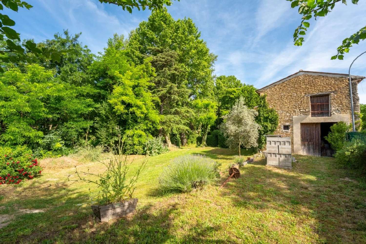 à vendre appartement Travaillan Vaucluse 2