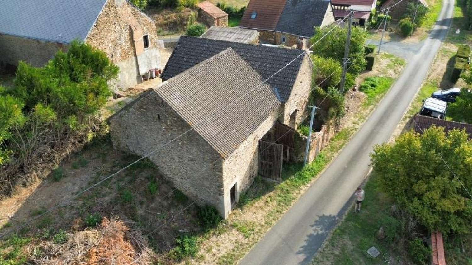  for sale barn Lignerolles Indre 2