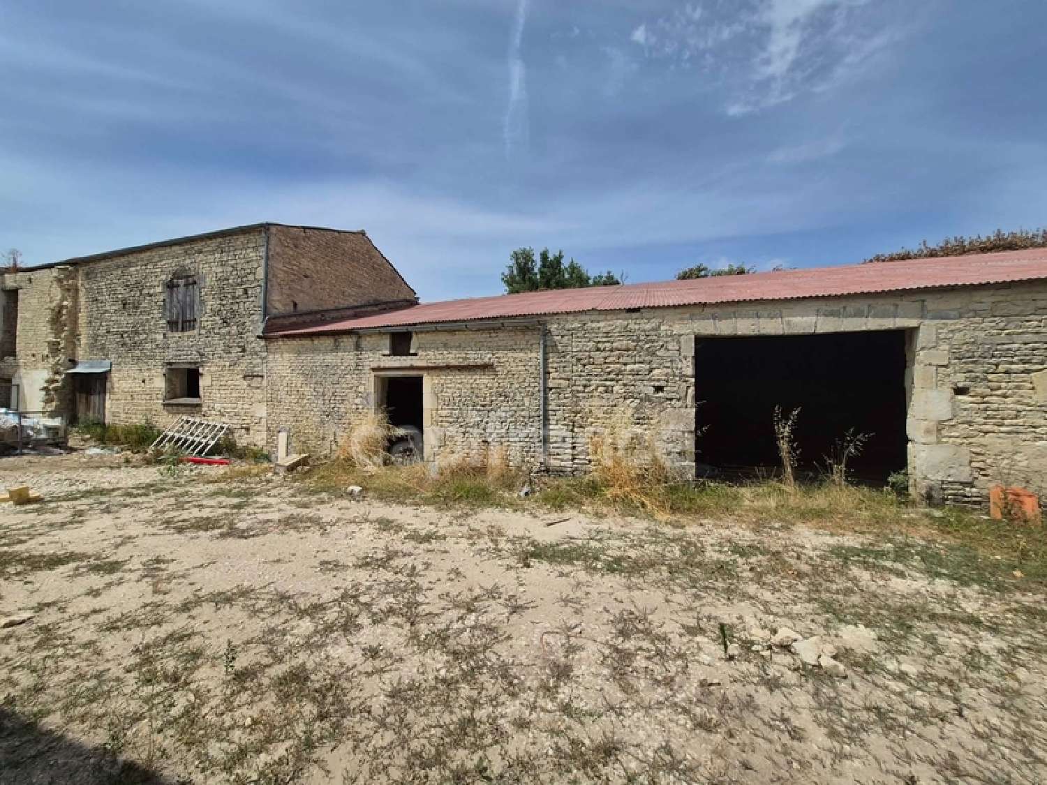 for sale barn Puyravault Charente-Maritime 2