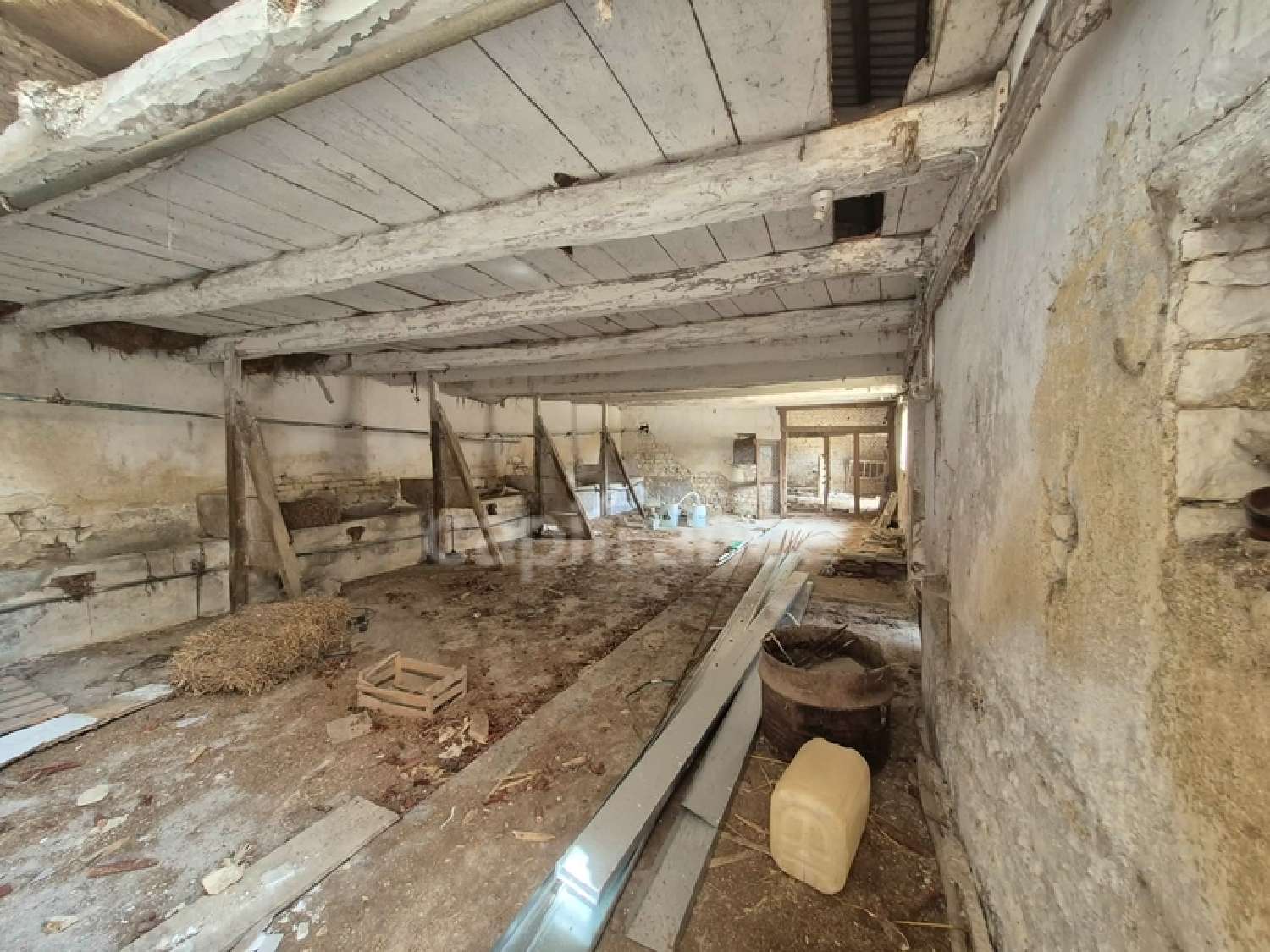 for sale barn Puyravault Charente-Maritime 4