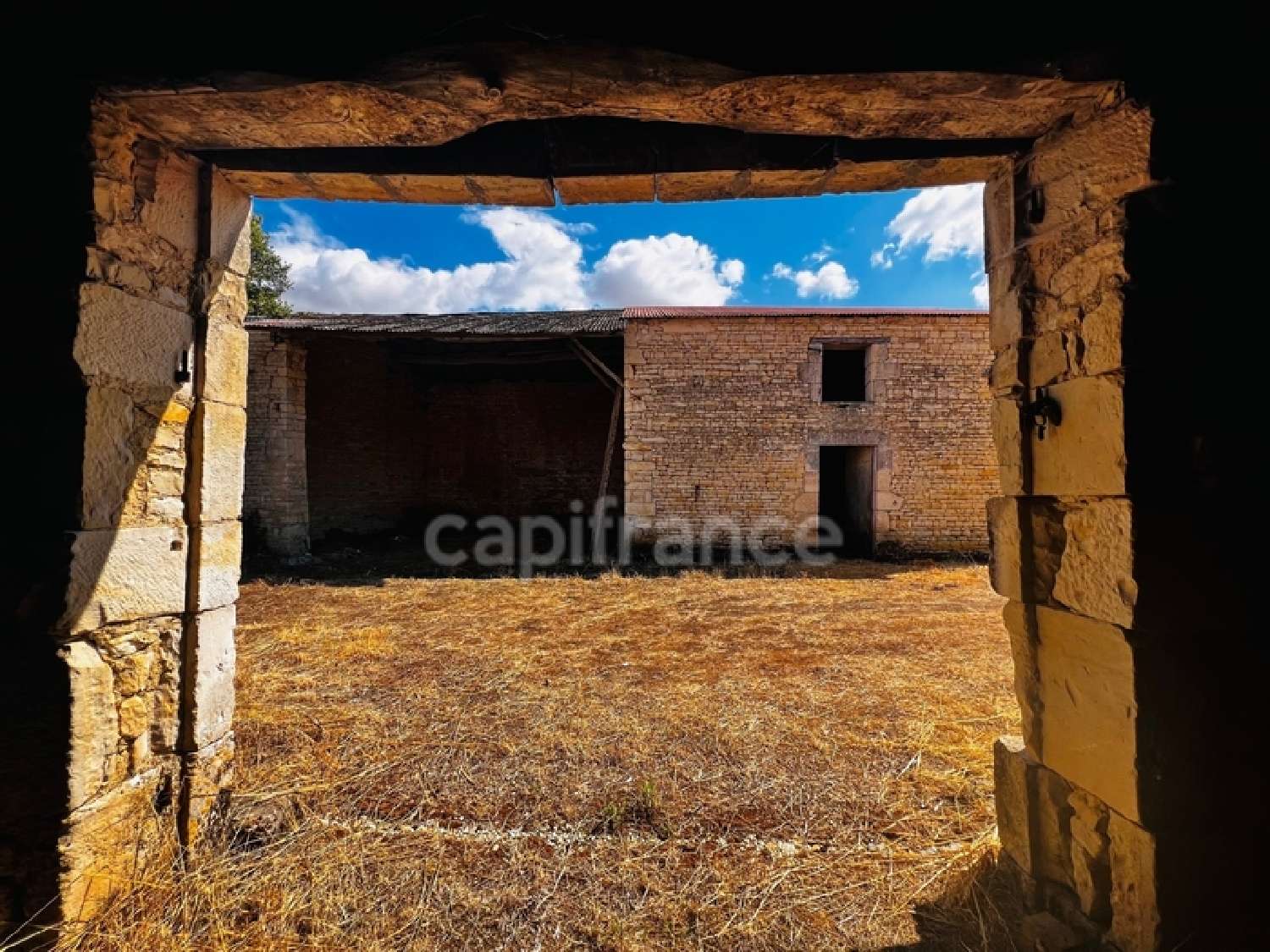 for sale barn Puyravault Charente-Maritime 5