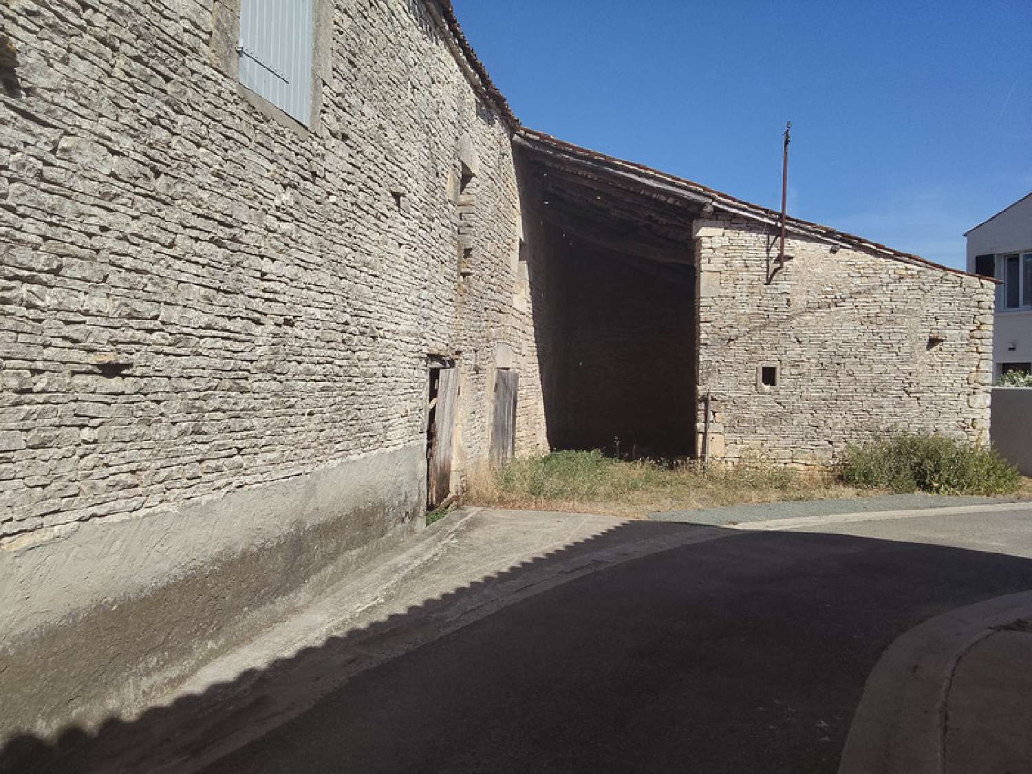  for sale barn Saint-Hilaire-de-Villefranche Charente-Maritime 3