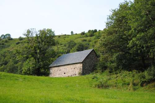 Saint-Projet-de-Salers Cantal barn foto 7372007