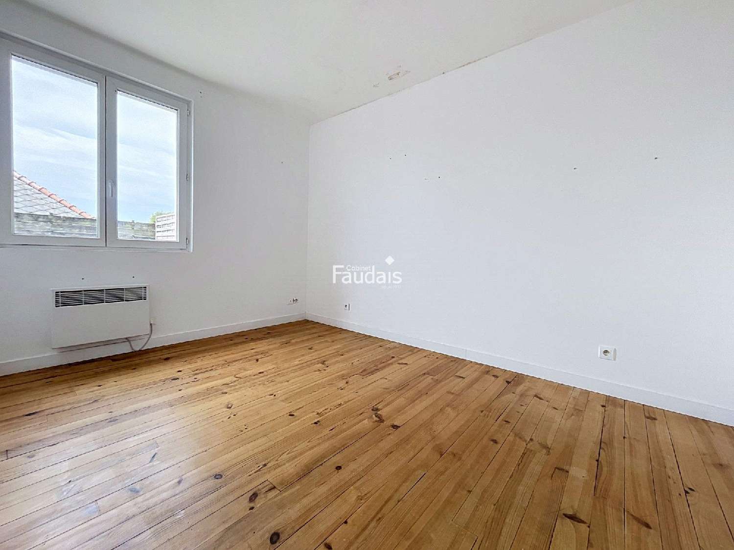 for sale building Belval Manche 4