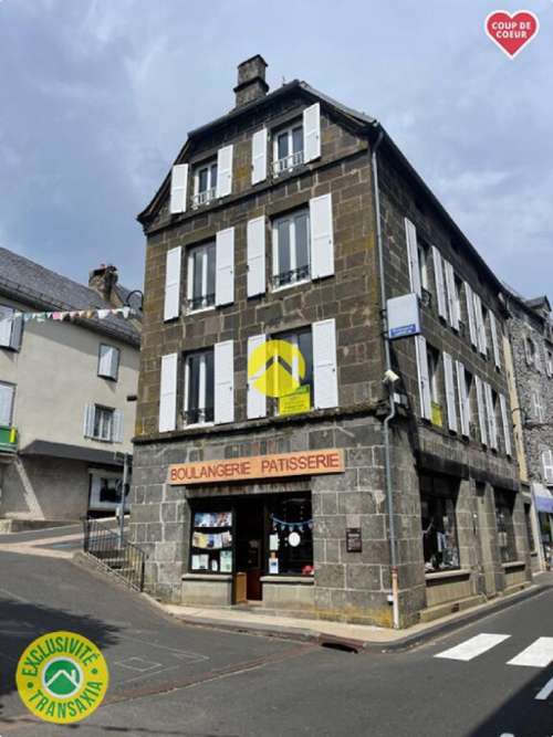 Pierrefort Cantal gebouw foto 7381044