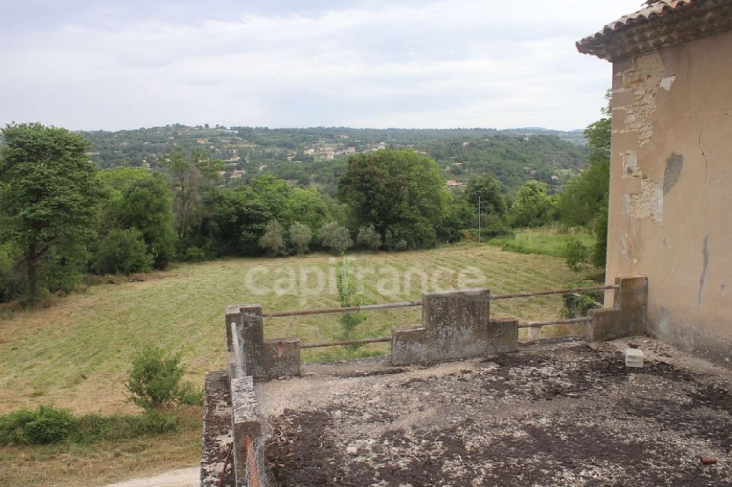 à vendre château Saignon Vaucluse 4