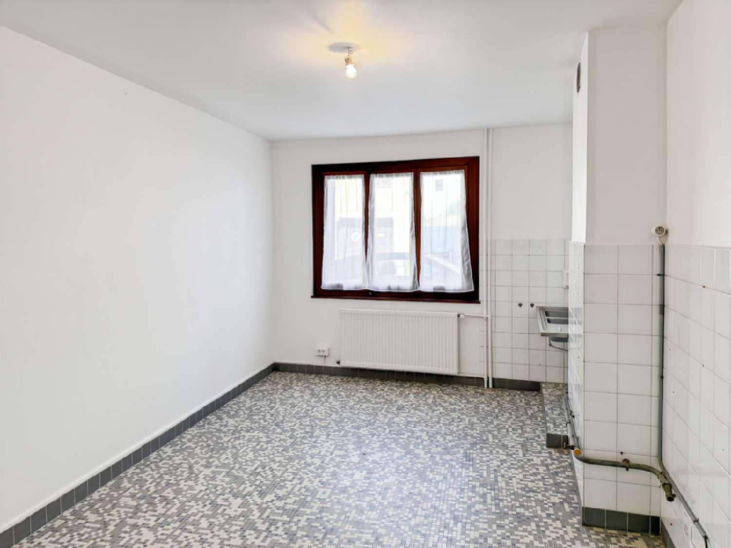 te koop stadshuis Gex Ain 6