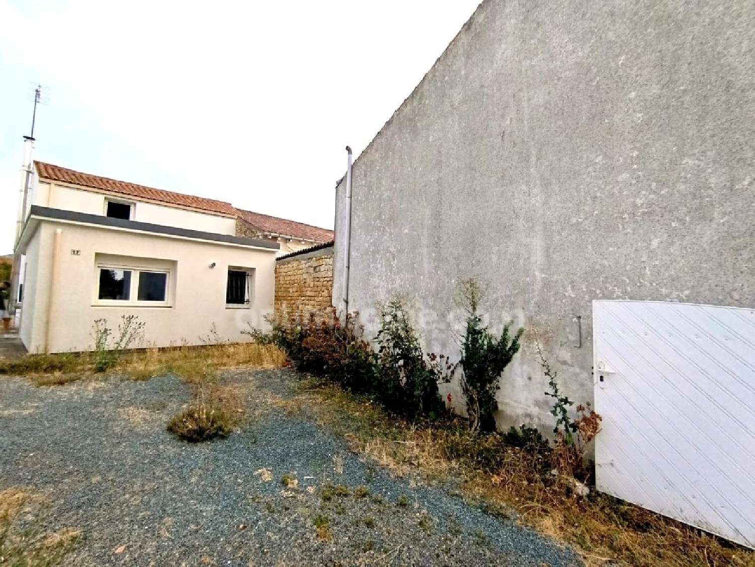 for sale city house Saint-Étienne-de-Brillouet Vendée 2