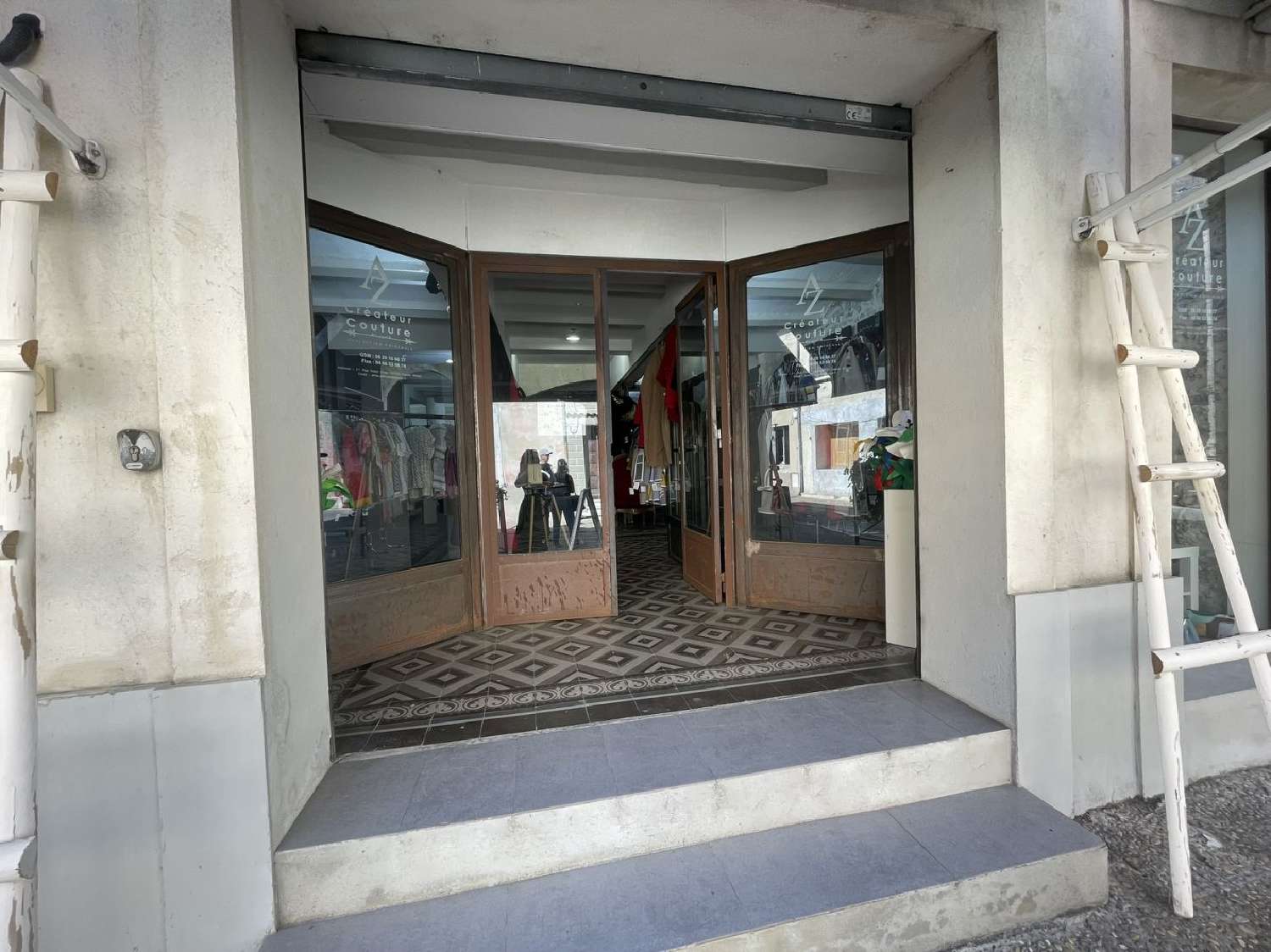 à vendre commerce Aigues-Mortes Gard 1